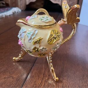 Vintage Floral Butterfly Decorative Enamel Painted Inlaid 4” Teapot Music Box